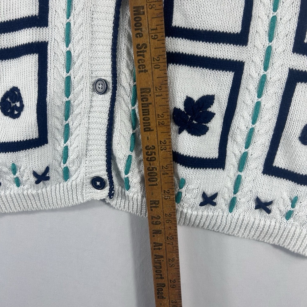 Vintage Knit Sweater Vest Size L Grandmacore White Button Up Cottagecore Teacher - Picture 8 of 8